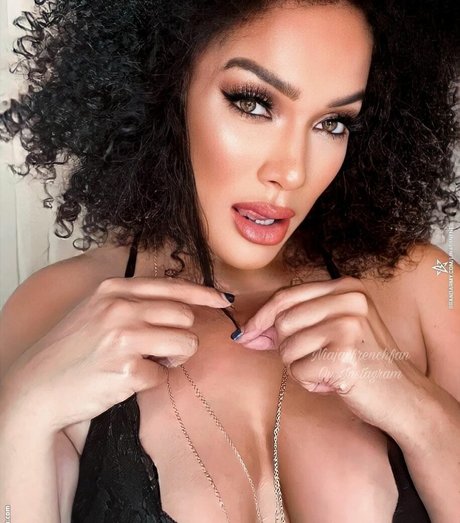 Nia Jax best model photo