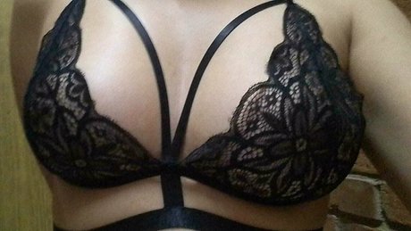 liladrez erotic pornstar image