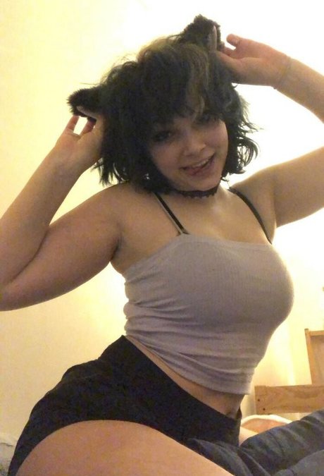 Guttergirlgab sexy star image