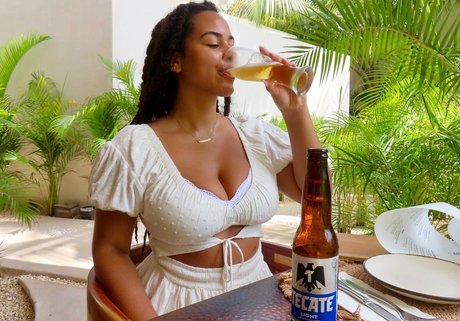 Raina Morris xxx star picture