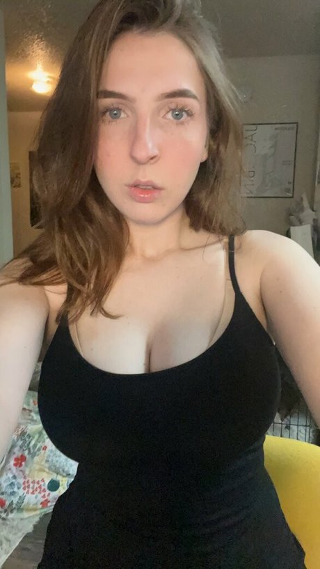 MeganBitchell adult model pics