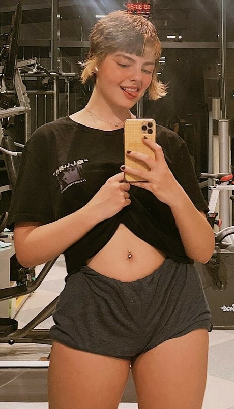 Triz exclusive model pictures