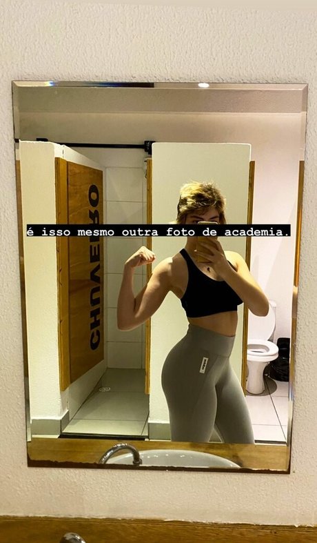 Triz naked actress pictures