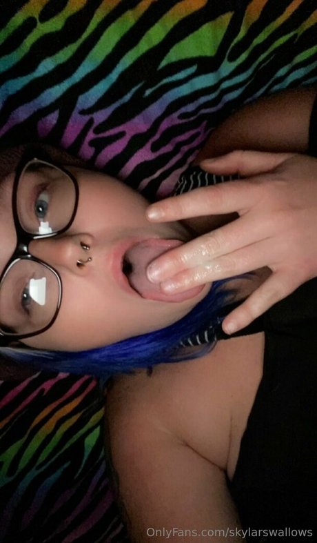 skylarswallows erotic star gallery