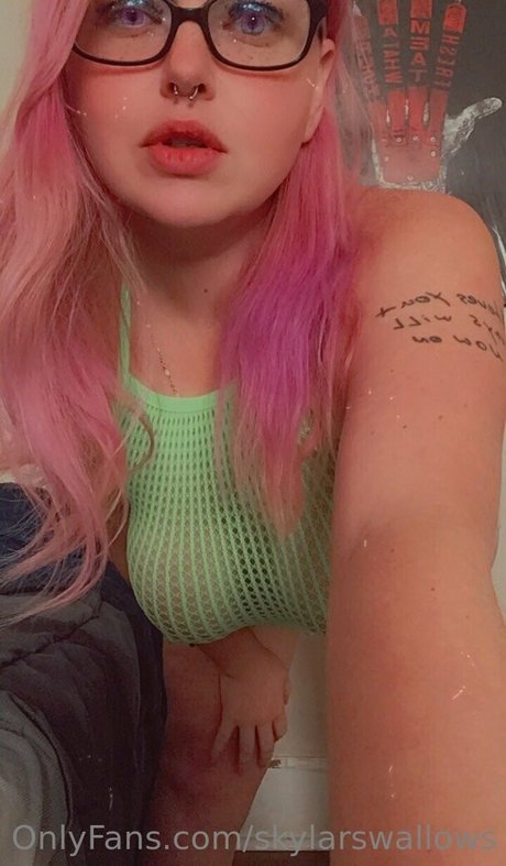 skylarswallows model erotic pictures