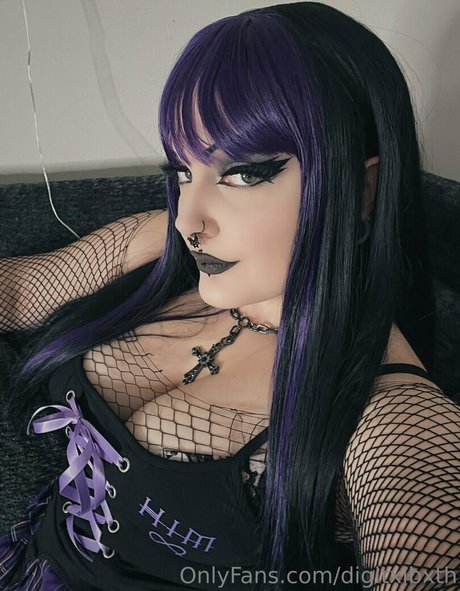 digitxlbxth model naked photos