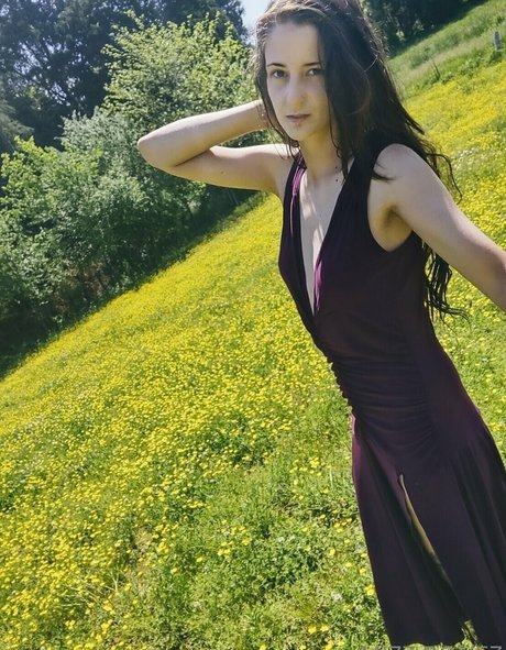 mizzbonez perfect actress img