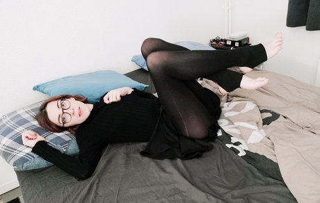 jenissenj nude model galleries