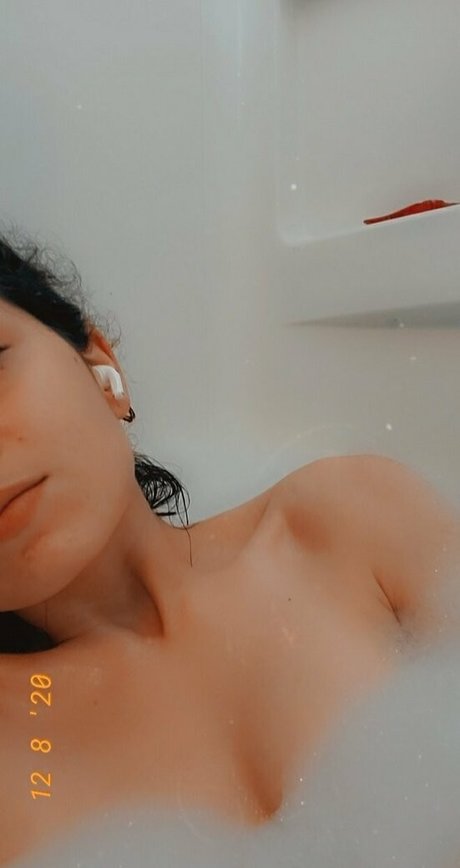 spilling the tea model perfect img