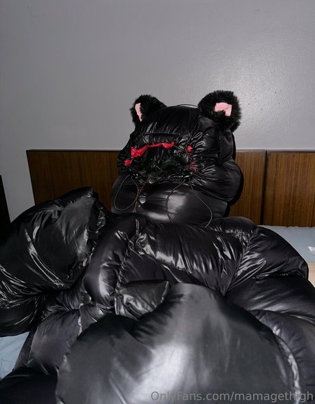 mamagethigh hd model pic