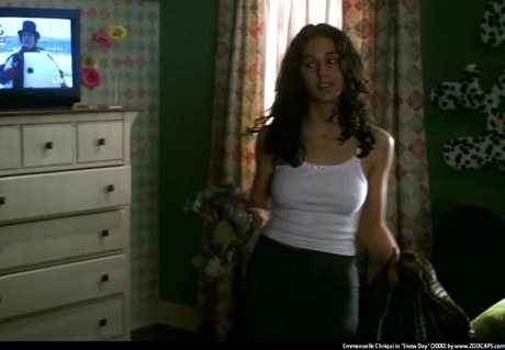 Emmanuelle Chriqui pornographic actress pictures