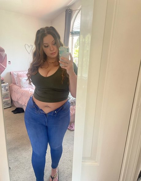 Lilly47 hot actress galleries