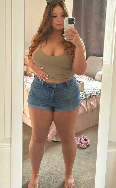 Lilly47 model art pics