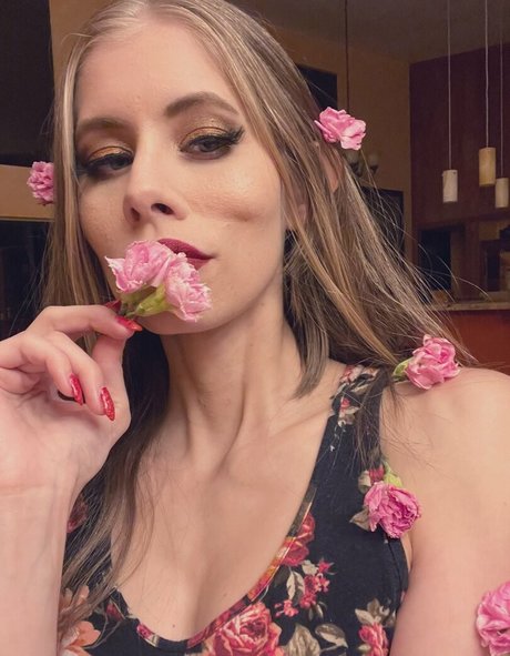 Goddess Kyaa pornographic model archive