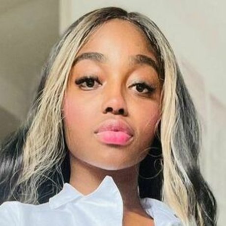 Lucero Black high quality star img