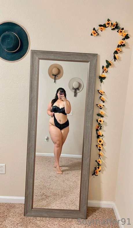 soymaffer91 pretty model picture