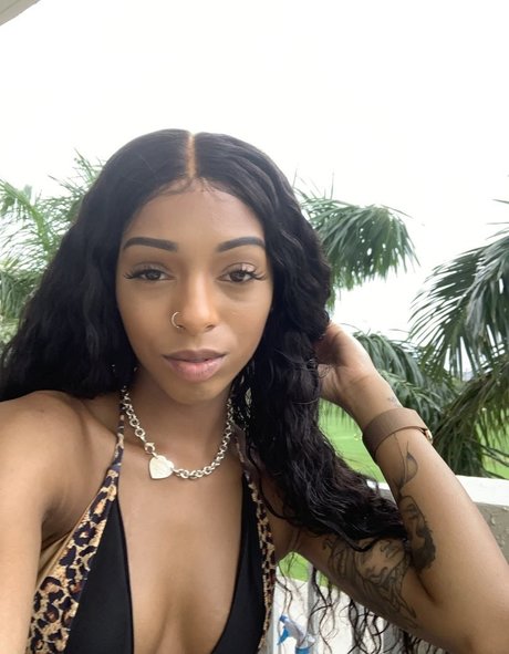 Briabackwoods star pornographic image