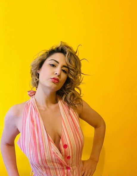 snarkybrunette pornstar xxx gallery