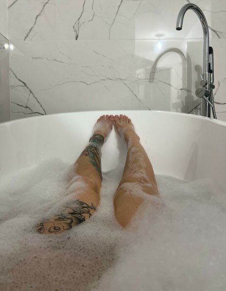 djcharcuterie nice actress galleries