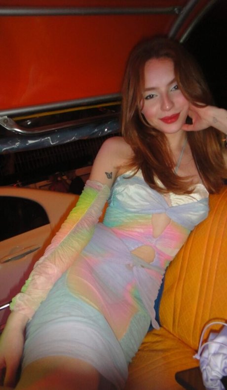 Fernanda Schneider free star pictures