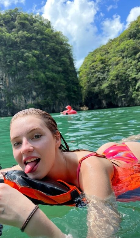 Fernanda Schneider pornstar top picture