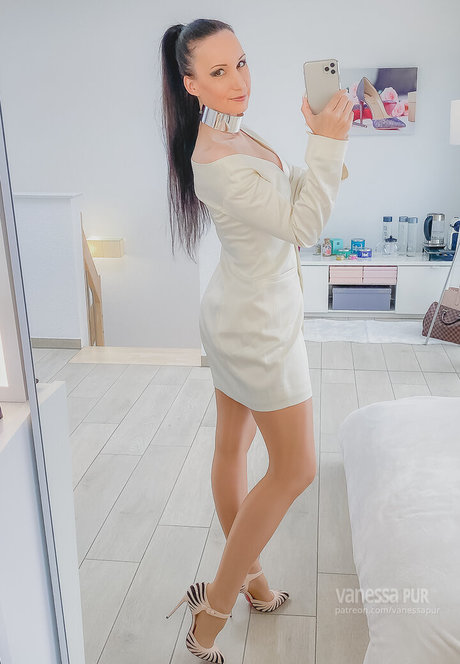 Vanessa Pur pornographic star pictures