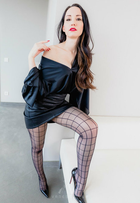 Vanessa Pur model nude pictures