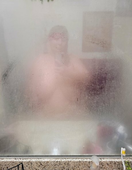 astrid rose22 pretty actress img