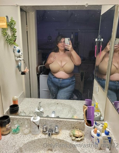 astrid rose22 model pornographic picture