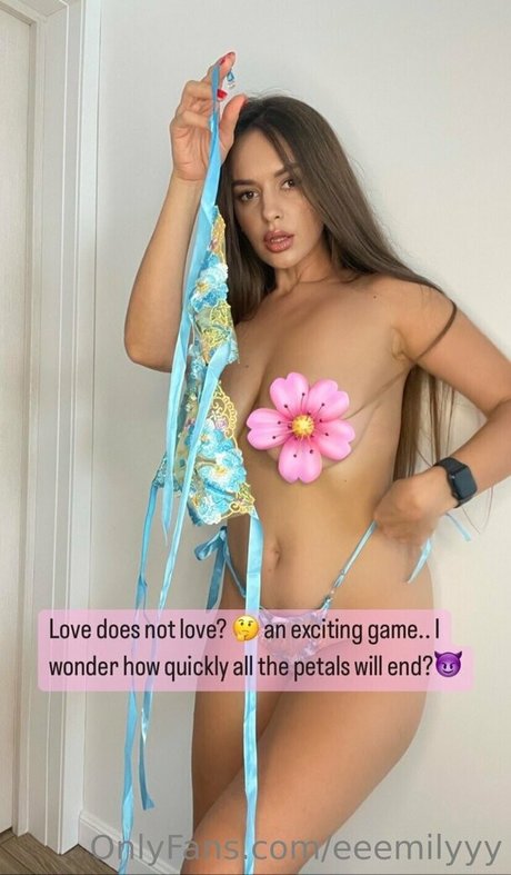eeemilyyy model erotic photo