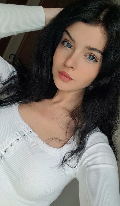 Chloe Lockley beautiful pornstar picture