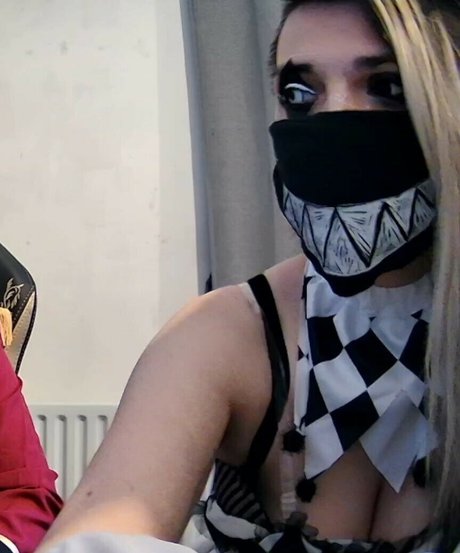 Kiwo porn model archive