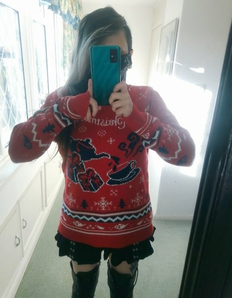 Kiwo model nude photo