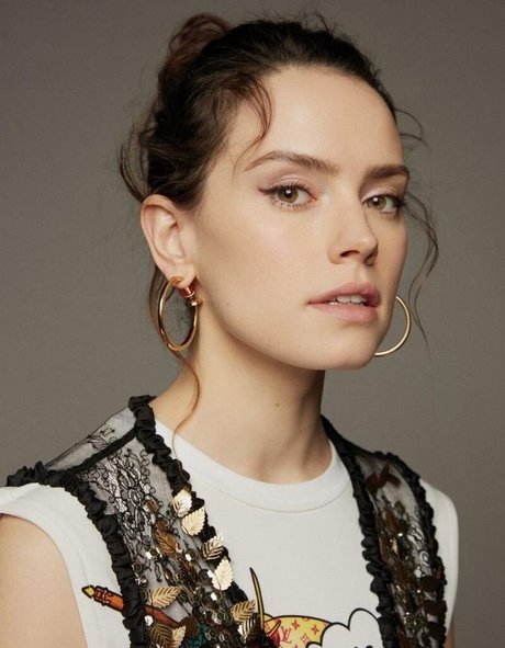 Daisy Ridley pornstar perfect photo