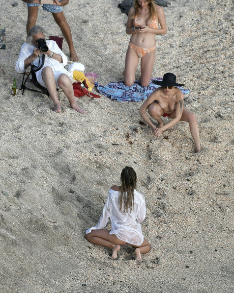 Alexis Ren star best pictures