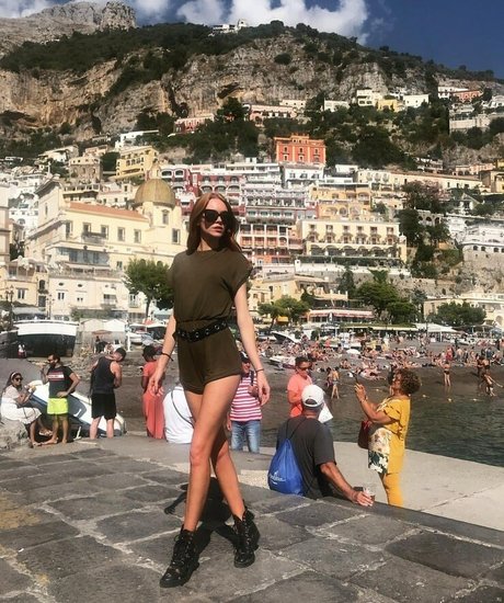 Holly Hicks pornstar art pictures