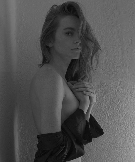 Holly Hicks star adult pics