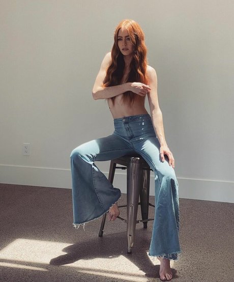 Holly Hicks nudes model pictures