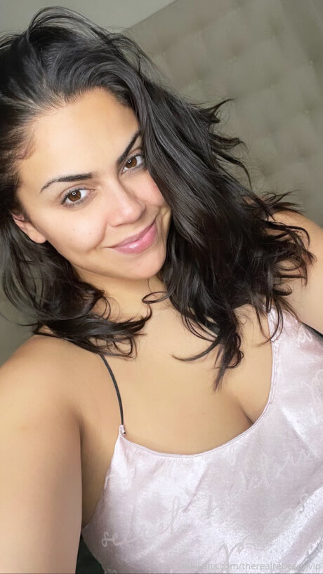 sm00ches model xxx picture