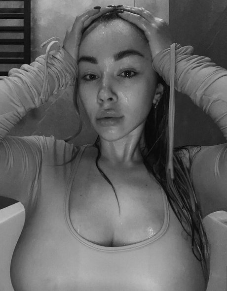 Anna Kostenko free actress pictures