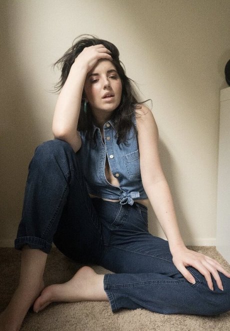 Slight Sounds ASMR pretty model pics