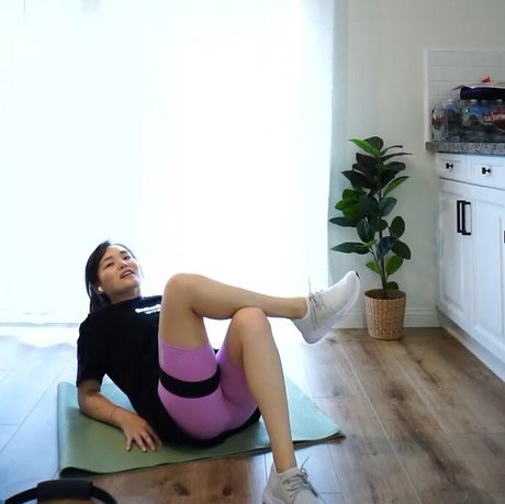 Bubblicorn naked model img