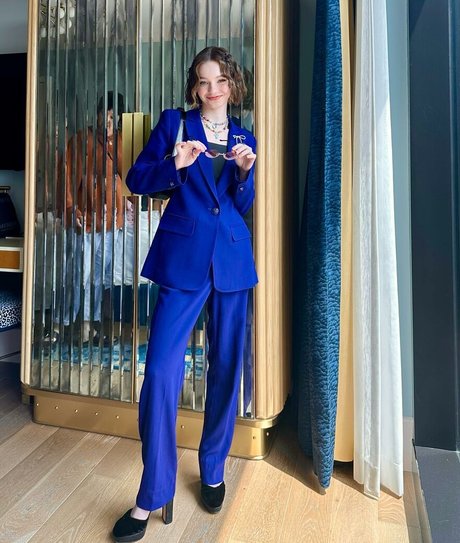 Emma Myers star high quality pics