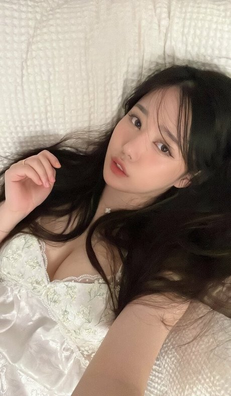 Ploo model high quality gallery