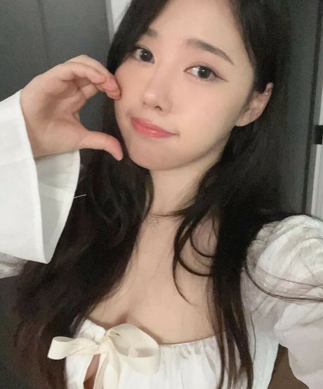 Ploo nude pornstar pics