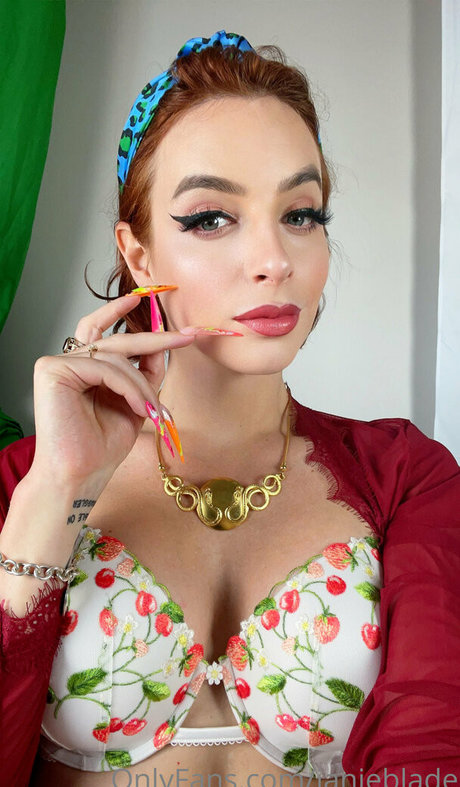 Janie Blade pretty actress gallery