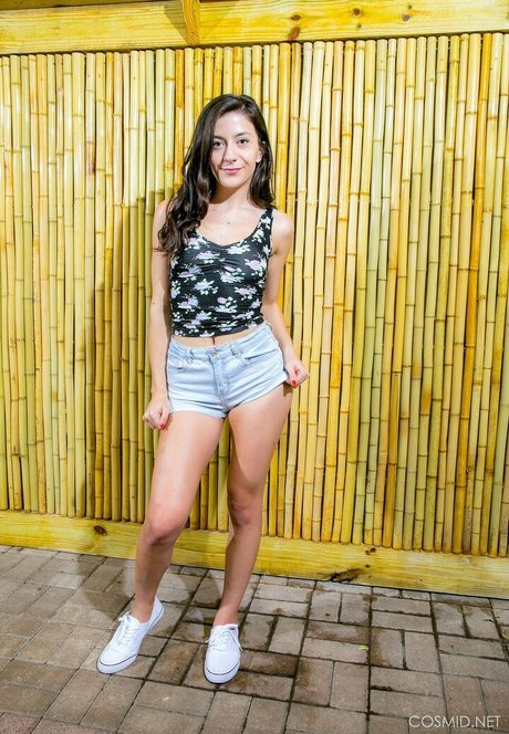 Cosmid pornographic star pics