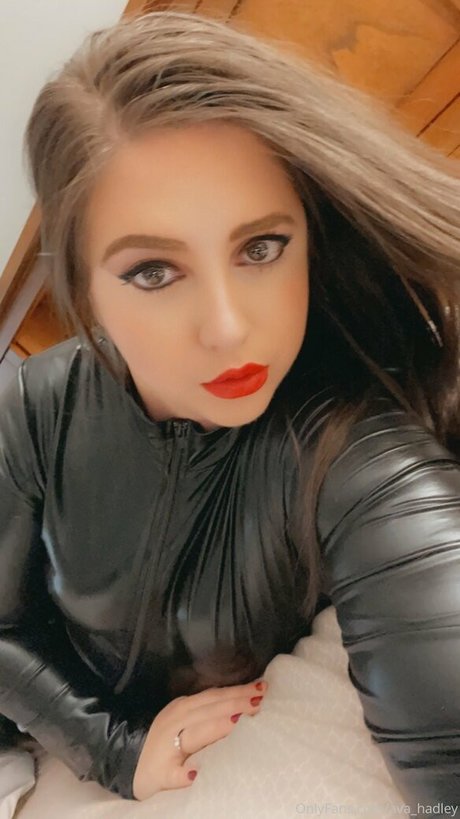 ava hadley naked star photo