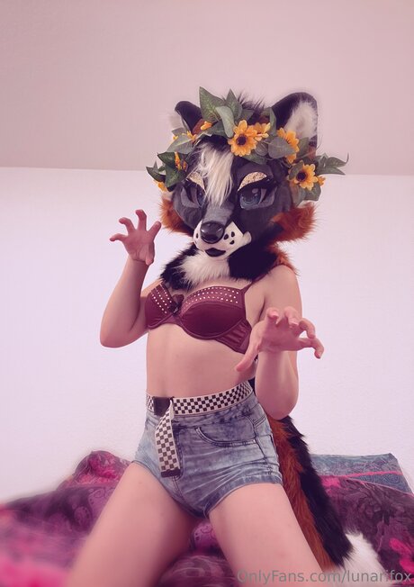 Lunarifox xxx model img