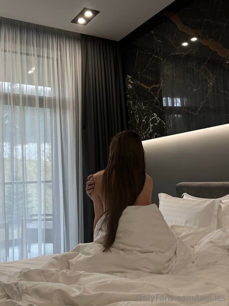 Lolli Les model nude galleries